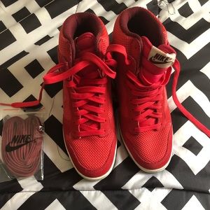 Dunks ski high (sold)